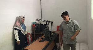 Komisi Penyiaran Indonesia Daerah (KPID) Jawa Tengah berkunjung ke studio Radio Rafi FM Brebes untuk verifikasi faktual, Senin (26/3/2018).