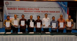 KPI Pusat dan 12 kampus di Indonesia menandatangani Perjanjian Kerjasama dan Memorandum of Understanding (MoU) terkait Survei Indeks Kualitas Penyiaran Televisi pada Senin 12 Maret 2018 di Jakarta.