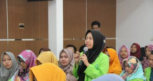 Mahasiswa Program Studi Komunikasi dan Penyiaran Islam (KPI) Fakultas Dakwah dan Komunikasi Universitas Islam Negeri (UIN) Walisongo Semarang berkunjung ke kantor KPID Jawa Tengah, Jumat (27/4/2018).
